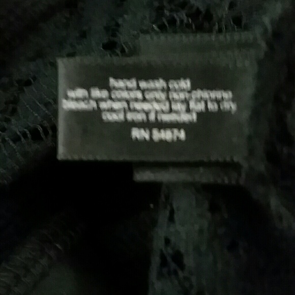 Limited sleeveless lace top - Picture 5 of 5